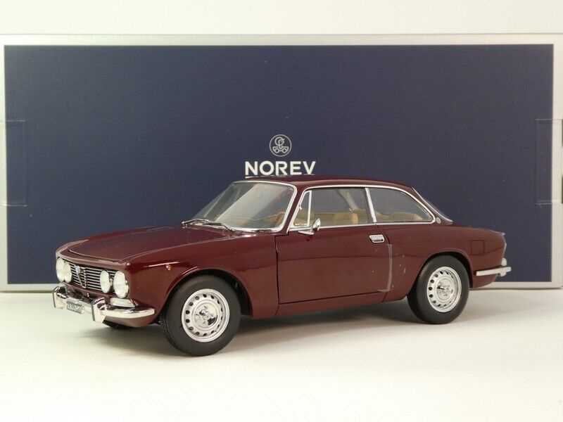 Alfa Romeo 2000GTV 1973 maroon 1/18 norev